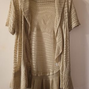 Women's short sleeve light cardigan.